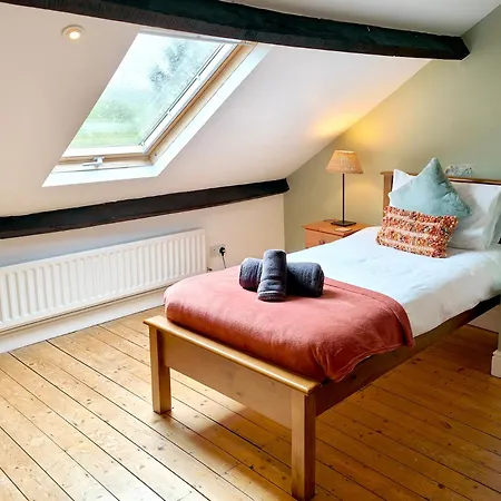 Bush Nook House *