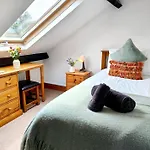 Bush Nook House * 布兰普顿