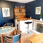 Bush Nook House * 布兰普顿